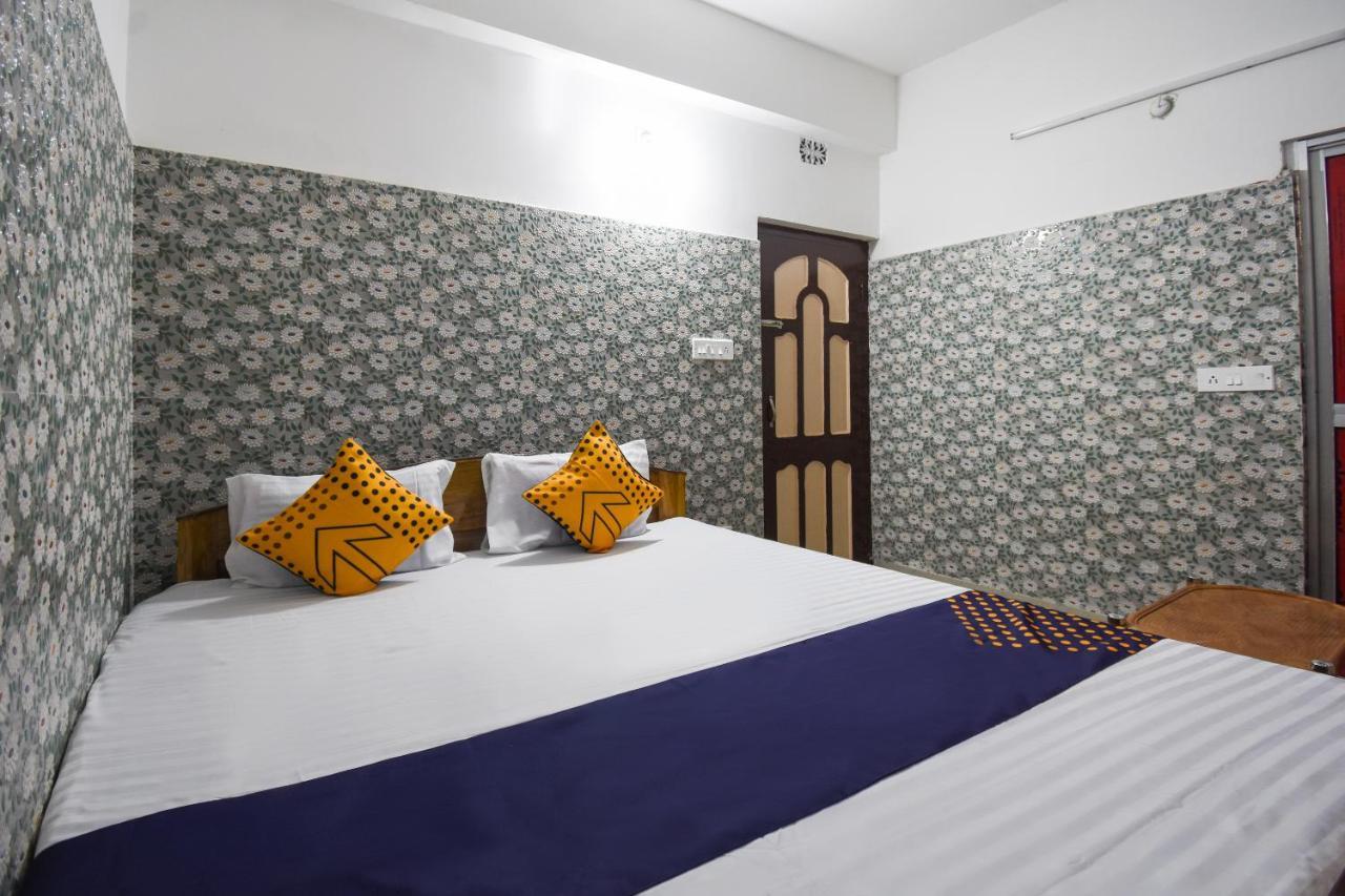 Oyo 67789 Hotel Savera Ahmedabad Luaran gambar