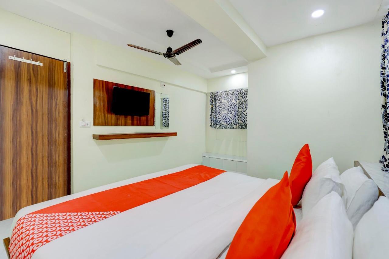 Oyo 67789 Hotel Savera Ahmedabad Luaran gambar